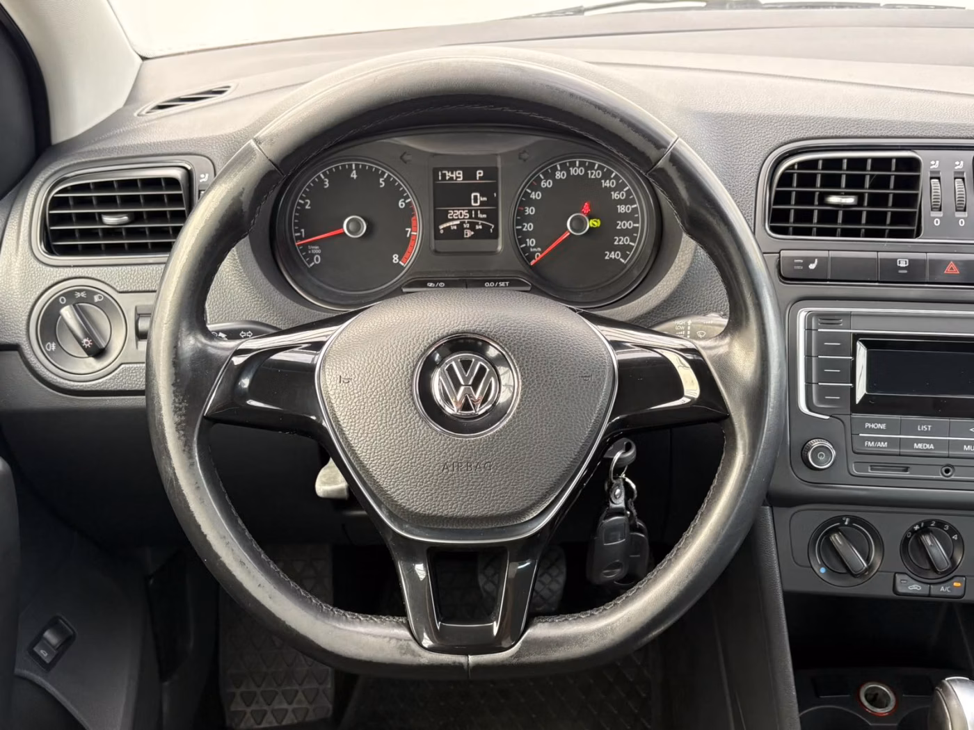 Volkswagen Polo Sedan фото 8
