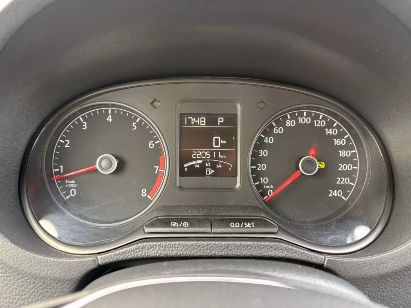 Volkswagen Polo Sedan фото 9