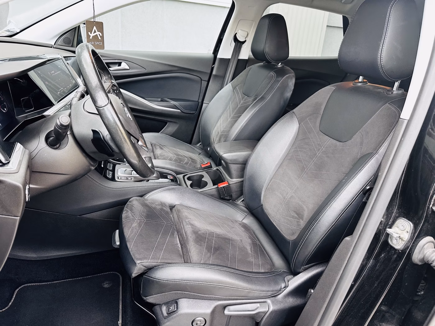 Opel Grandland X фото 16