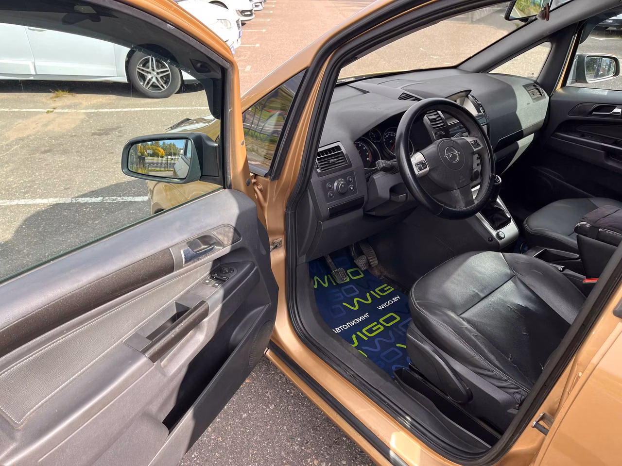 Opel Zafira фото 10