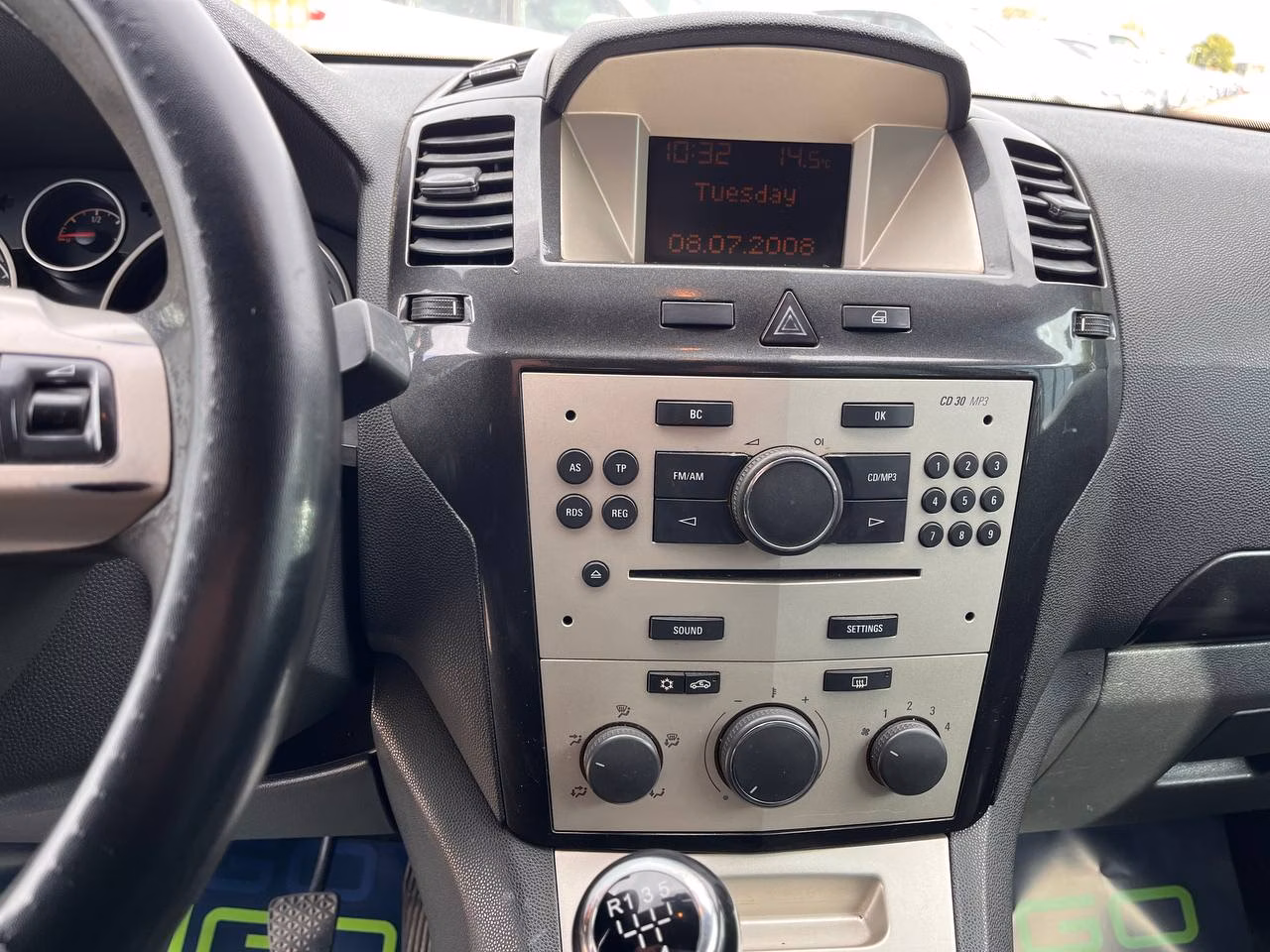 Opel Zafira фото 14