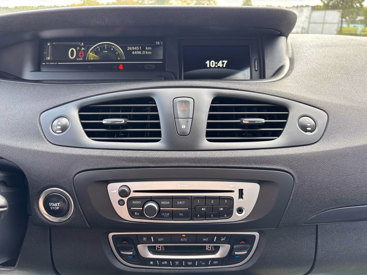 Renault Scenic фото 12