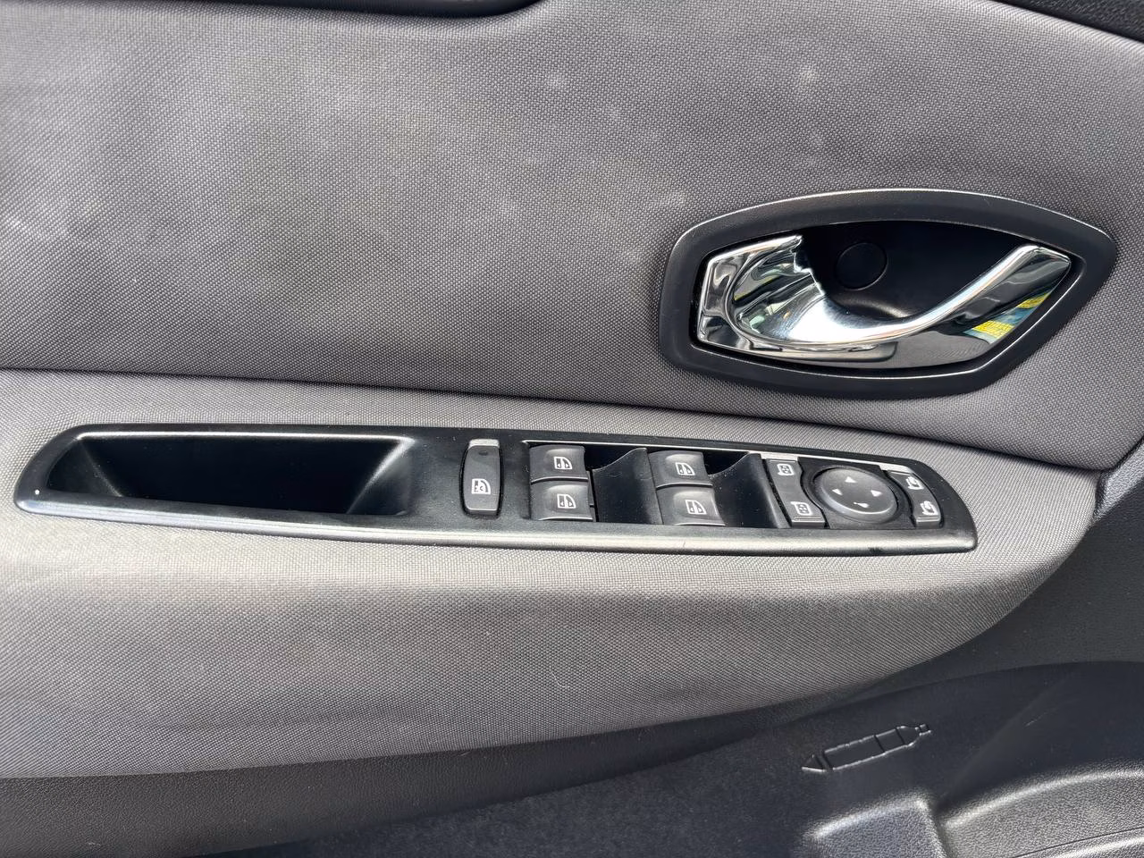 Renault Scenic фото 15