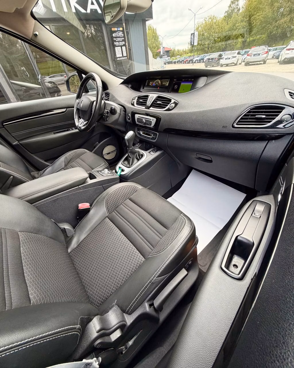 Renault Grand Scenic фото 11