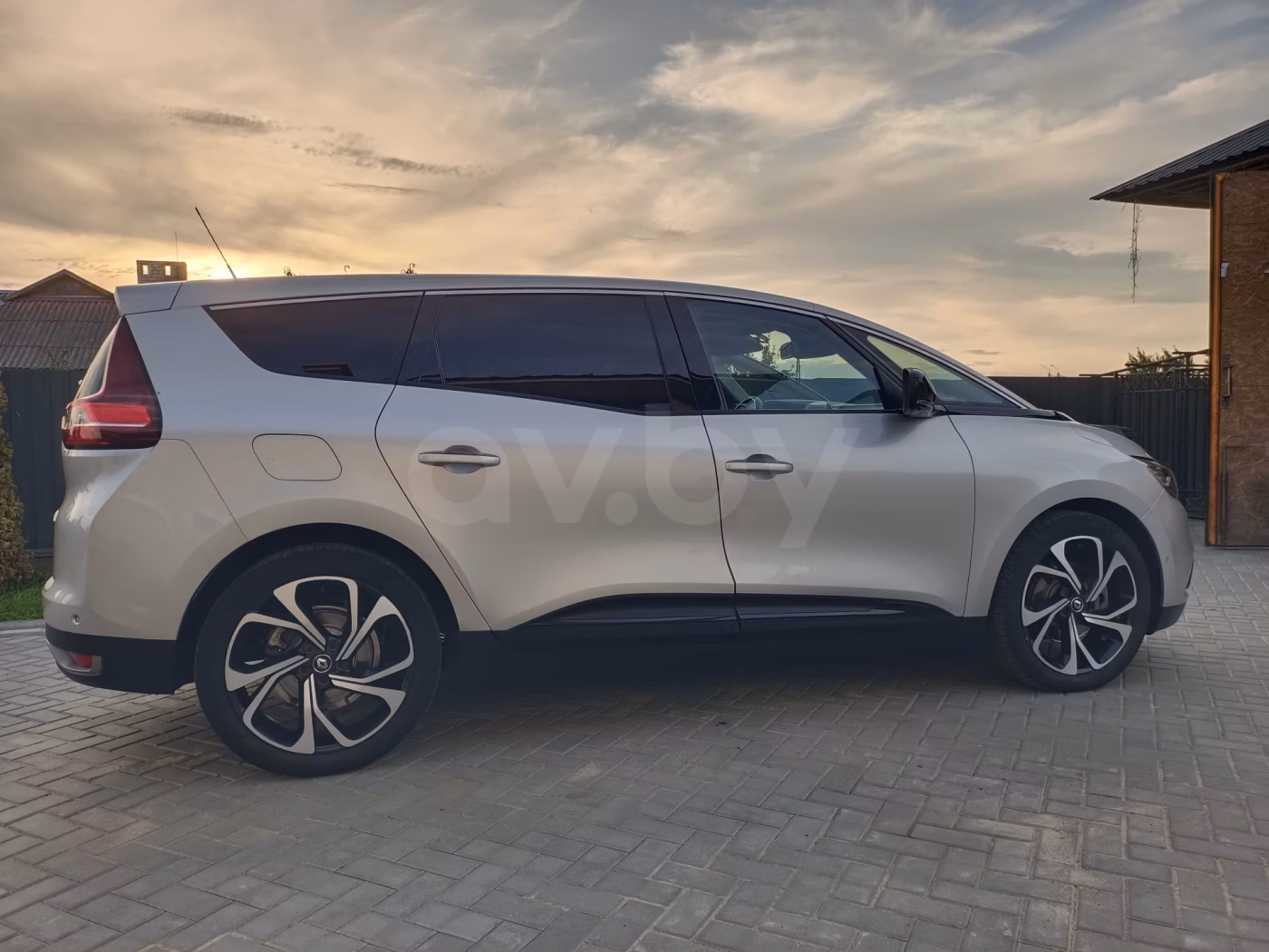 Renault Grand Scenic фото 18