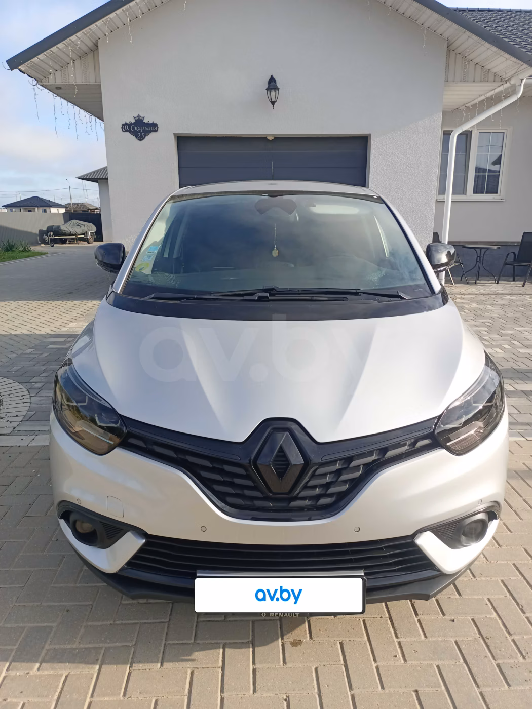 Renault Grand Scenic фото 9