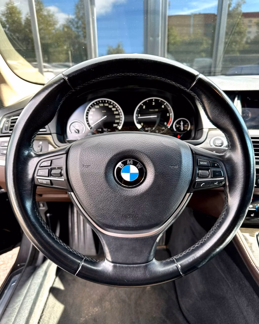 BMW 5 серия фото 15