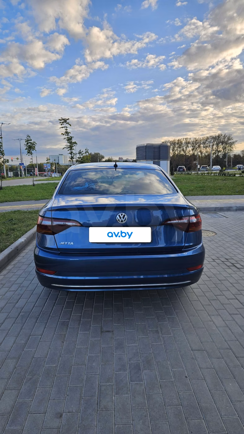 Volkswagen Jetta фото 4