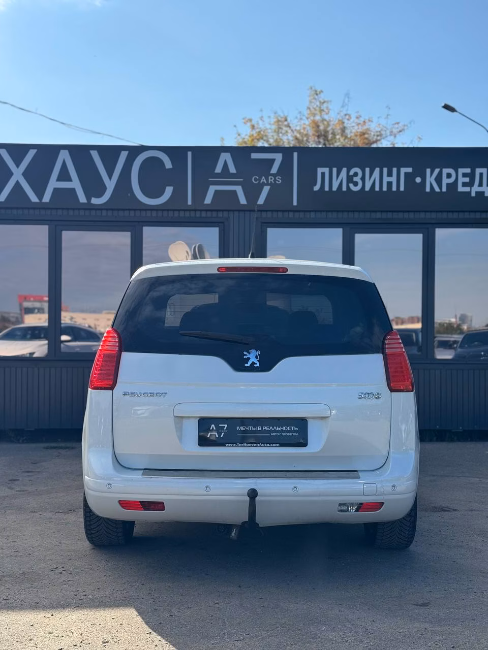 Peugeot 5008 фото 6