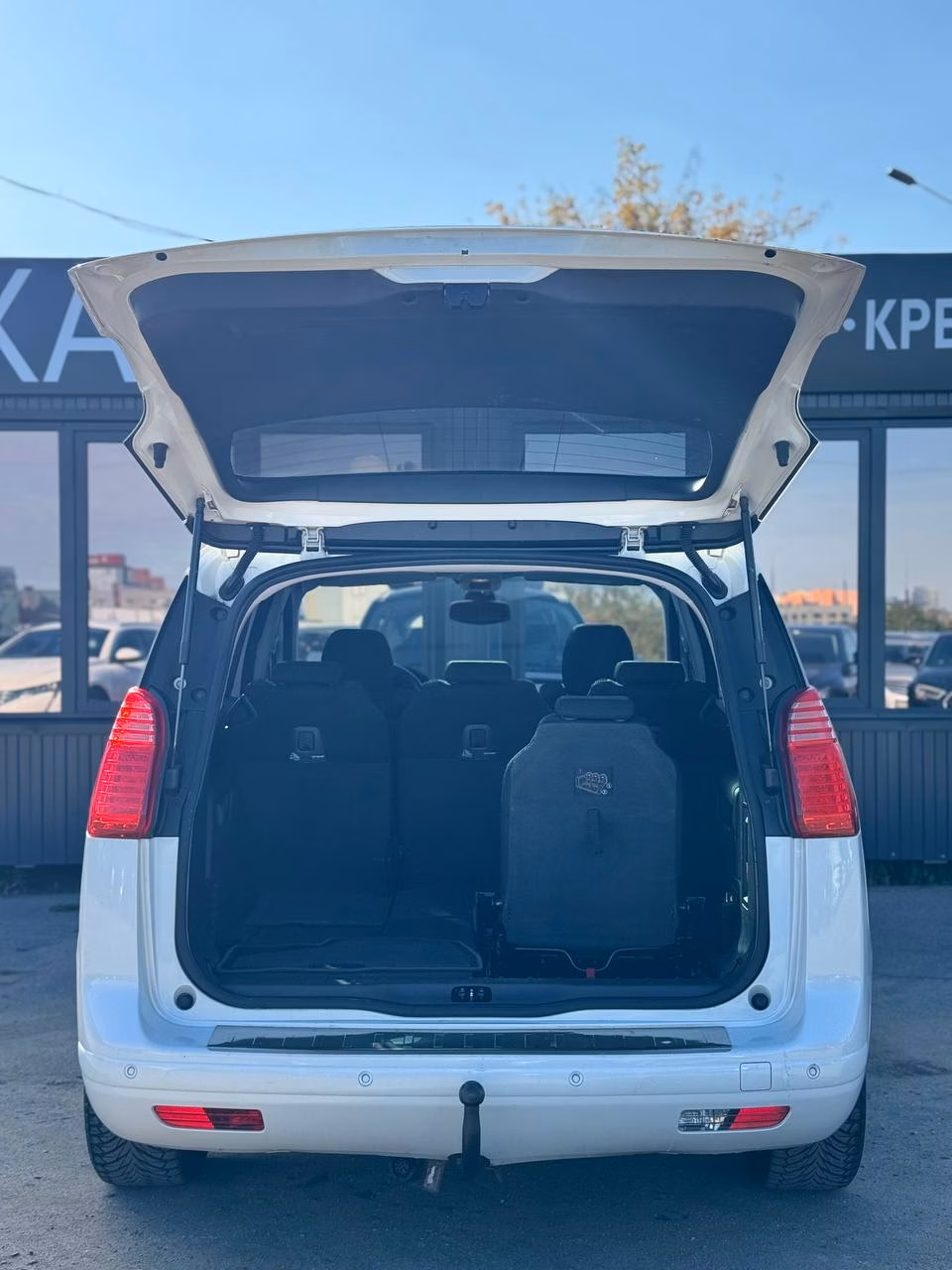 Peugeot 5008 фото 18