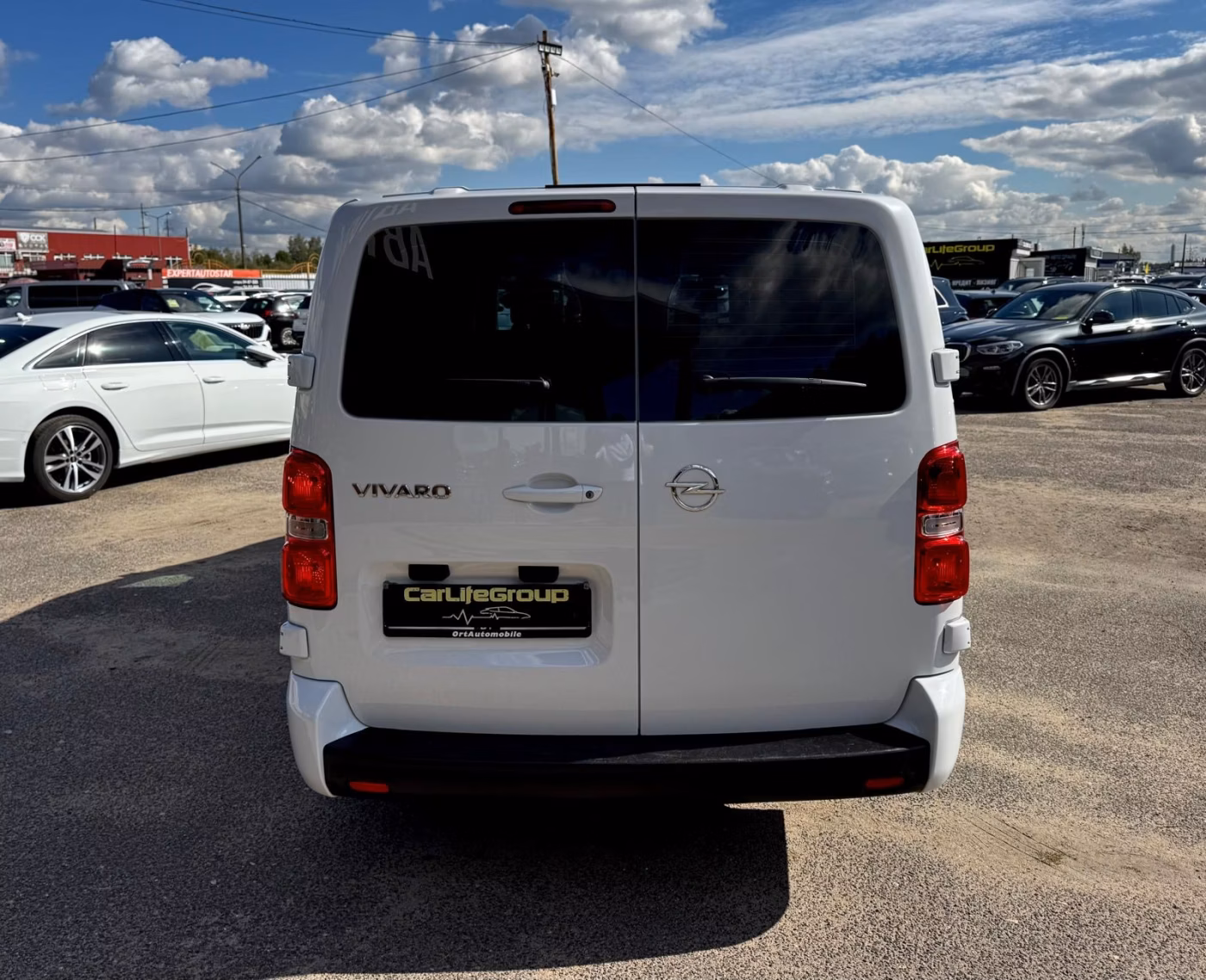 Opel Vivaro фото 6