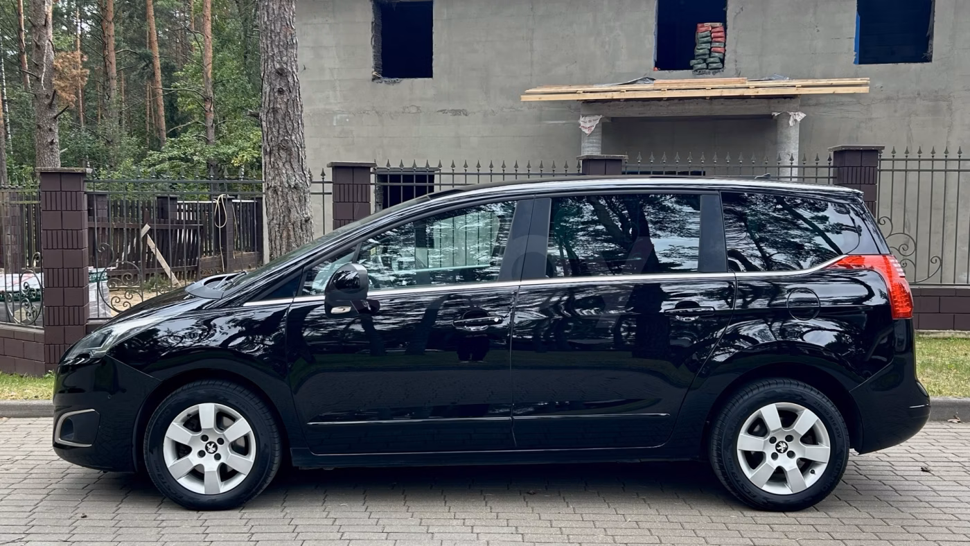 Peugeot 5008 фото 11