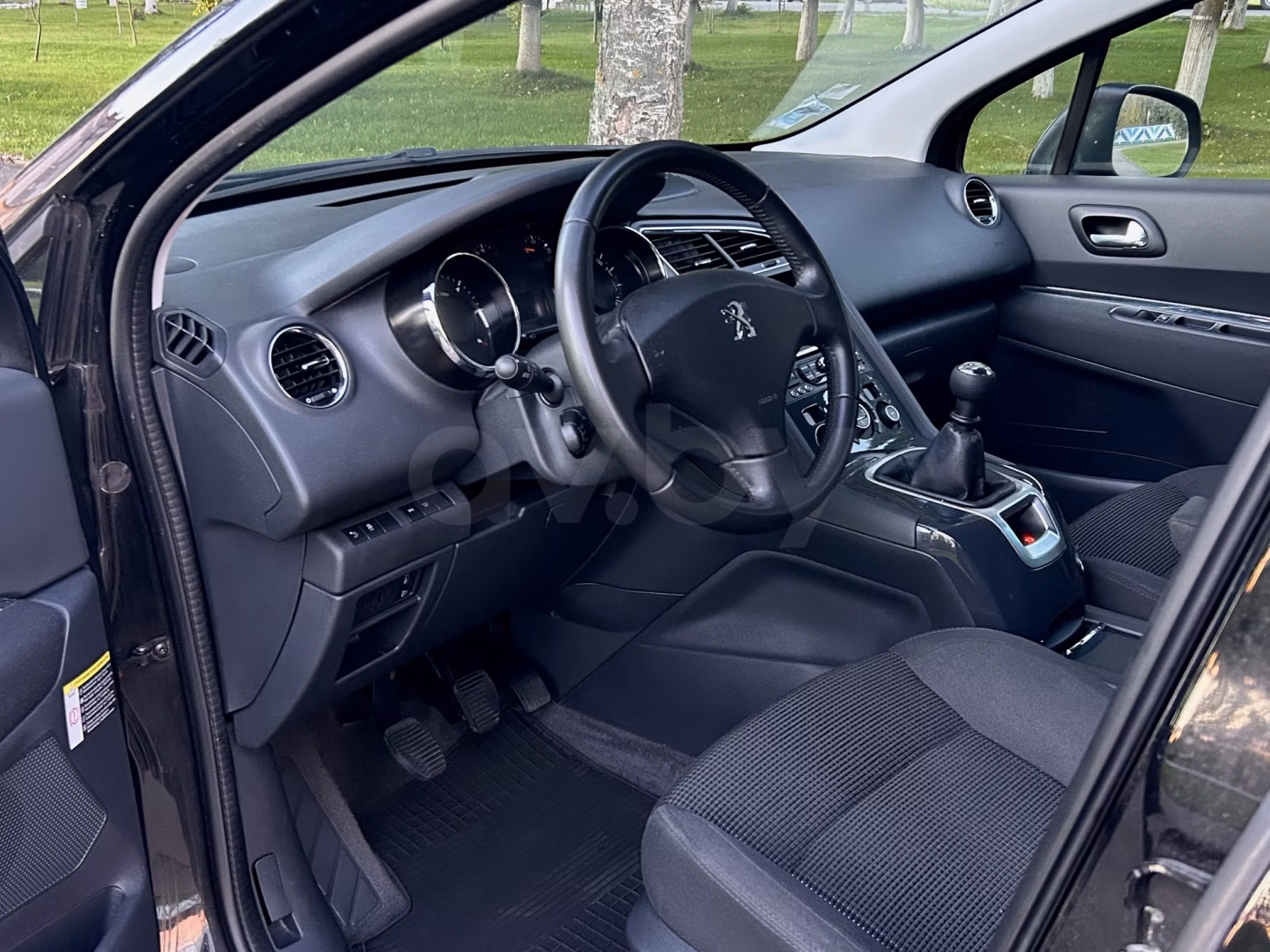 Peugeot 5008 фото 15