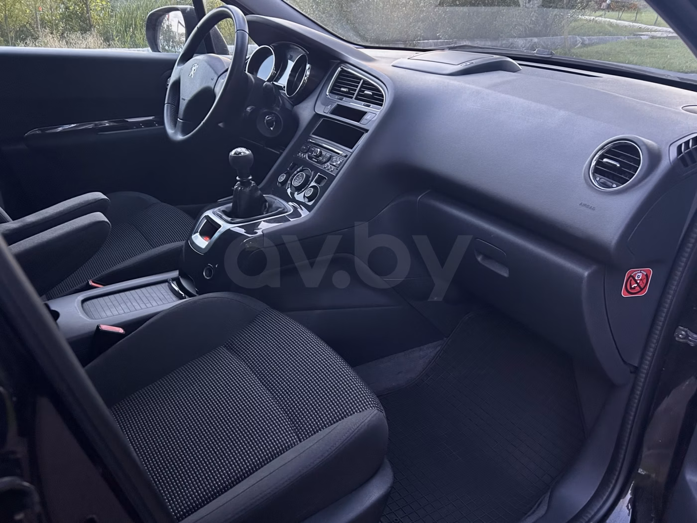 Peugeot 5008 фото 19
