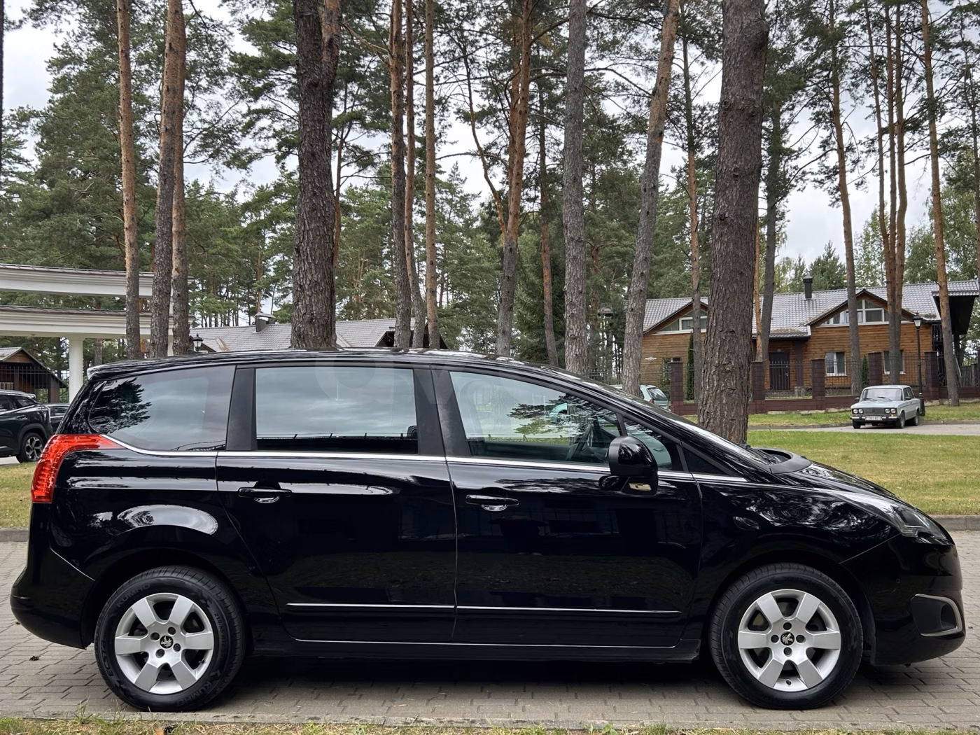 Peugeot 5008 фото 6