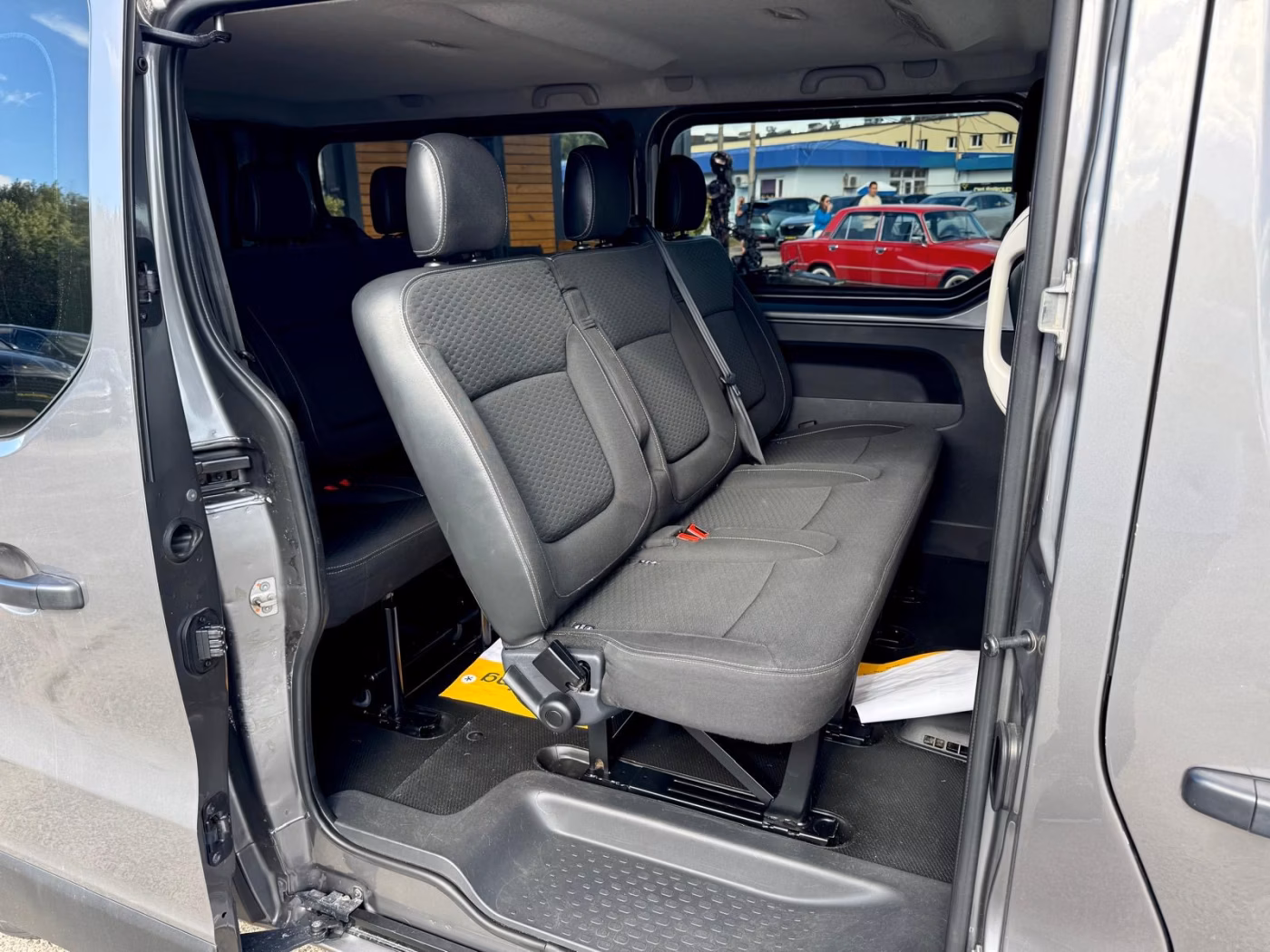 Opel Vivaro фото 11