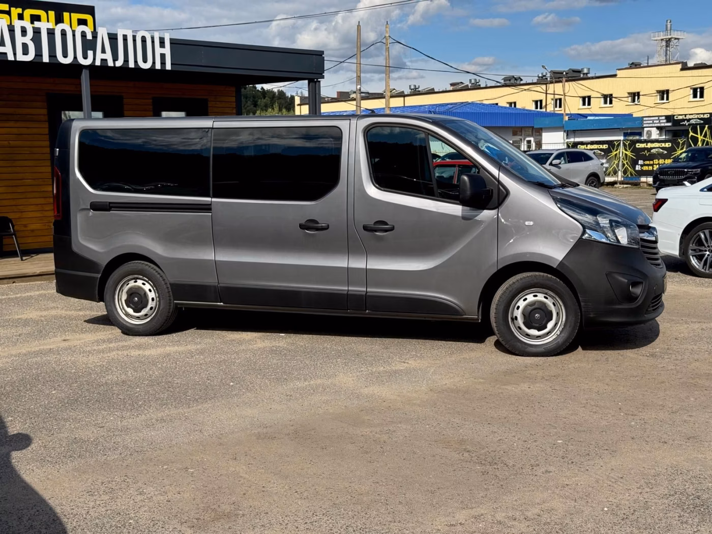 Opel Vivaro фото 2