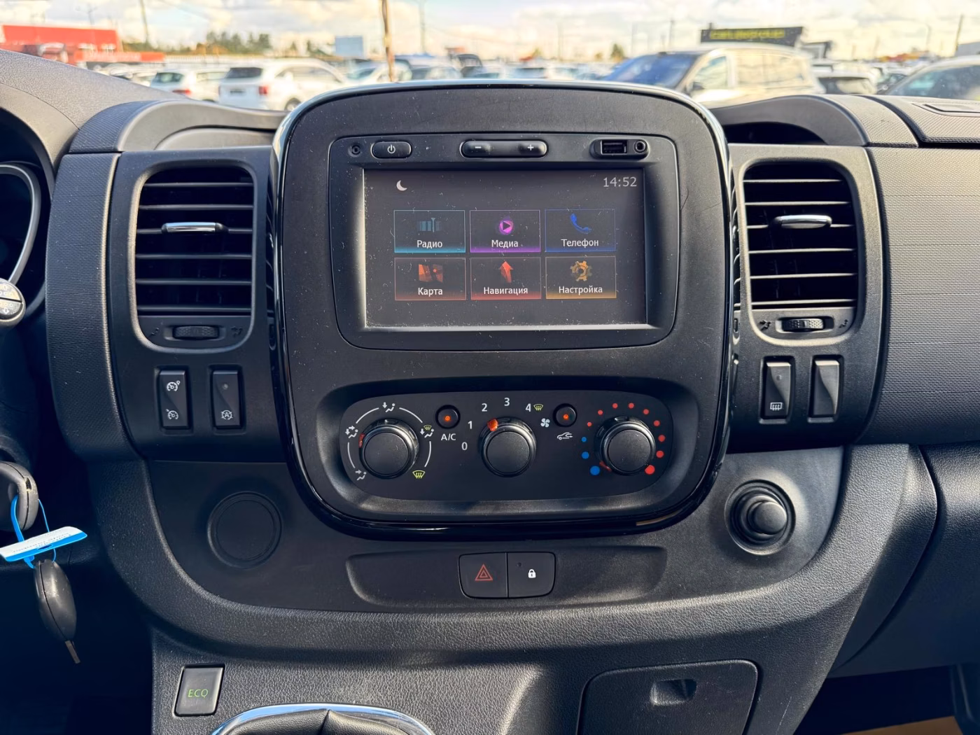 Opel Vivaro фото 17