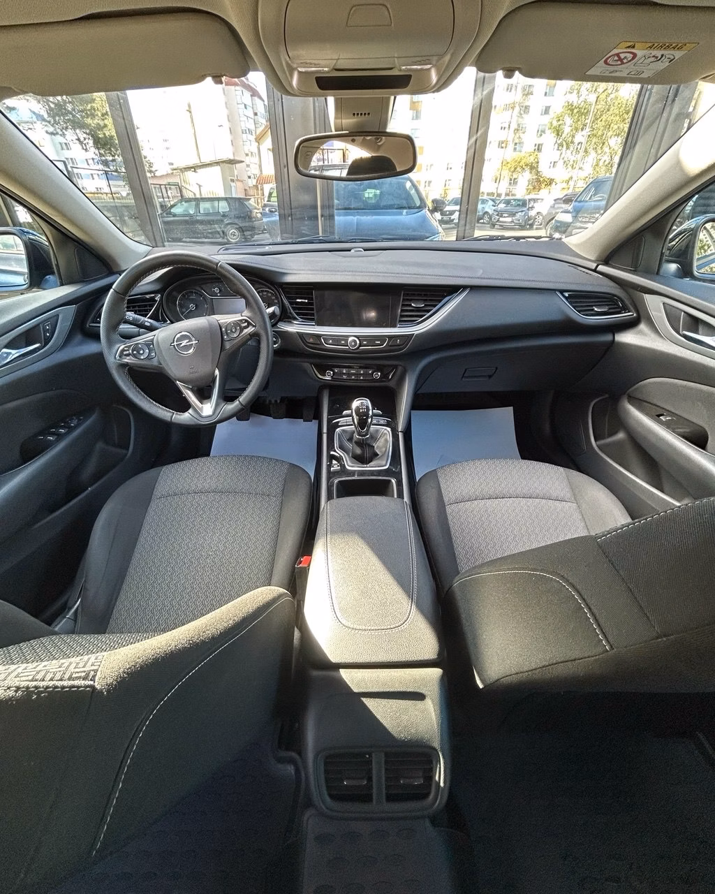 Opel Insignia фото 9
