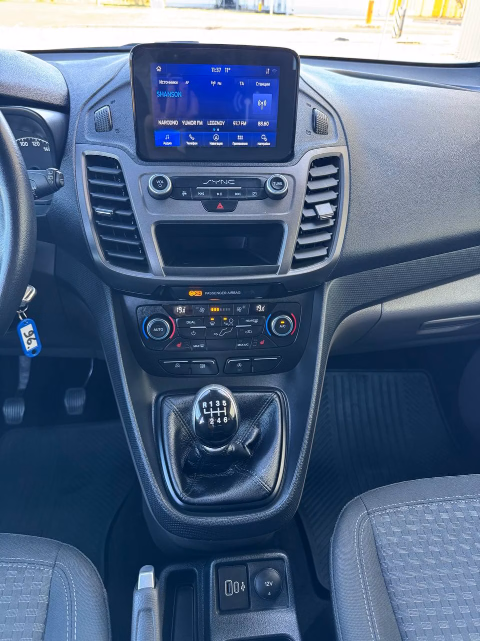 Ford Tourneo Connect фото 17
