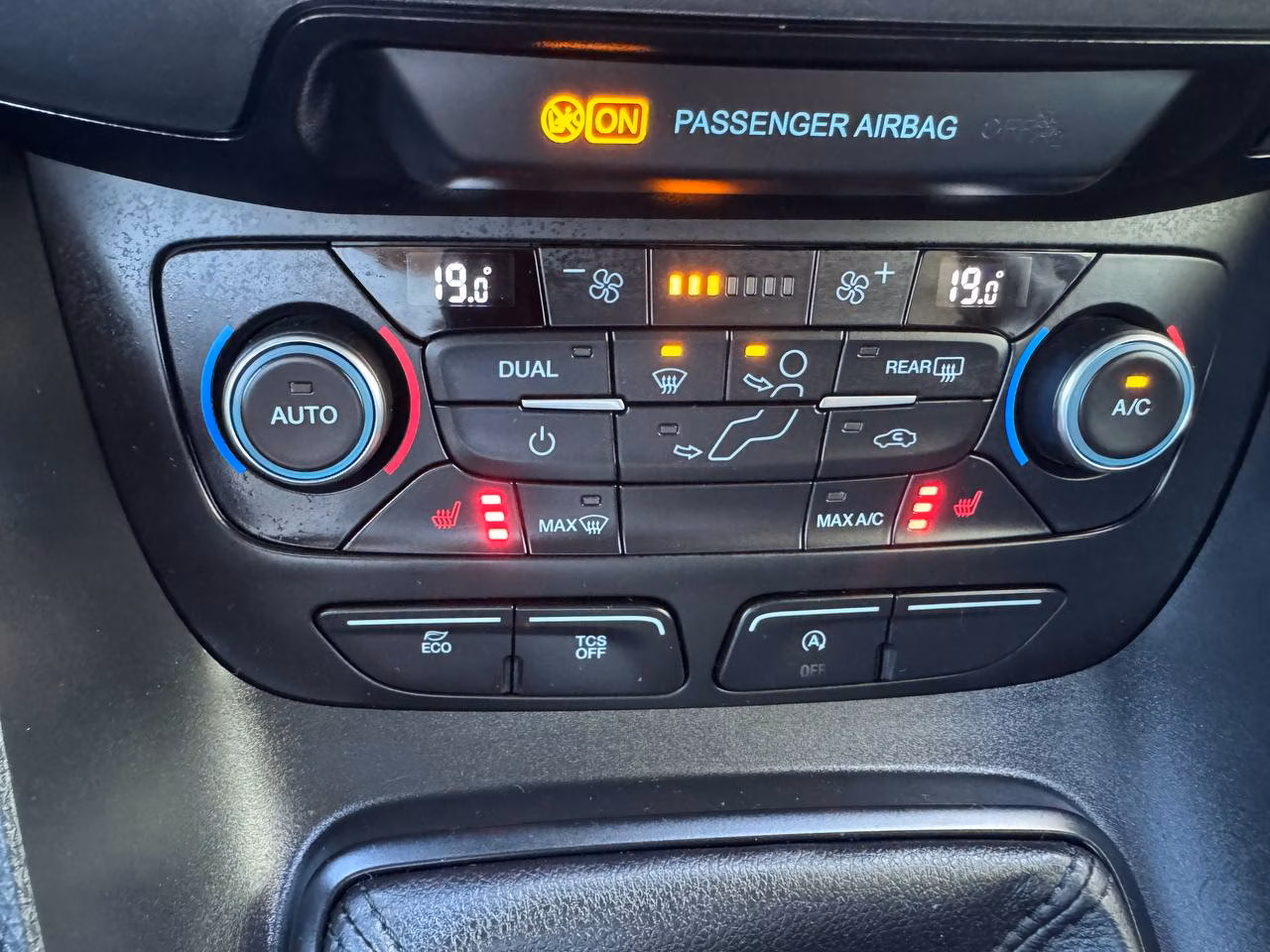 Ford Tourneo Connect фото 13