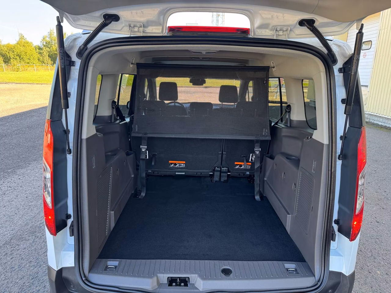 Ford Tourneo Connect фото 18