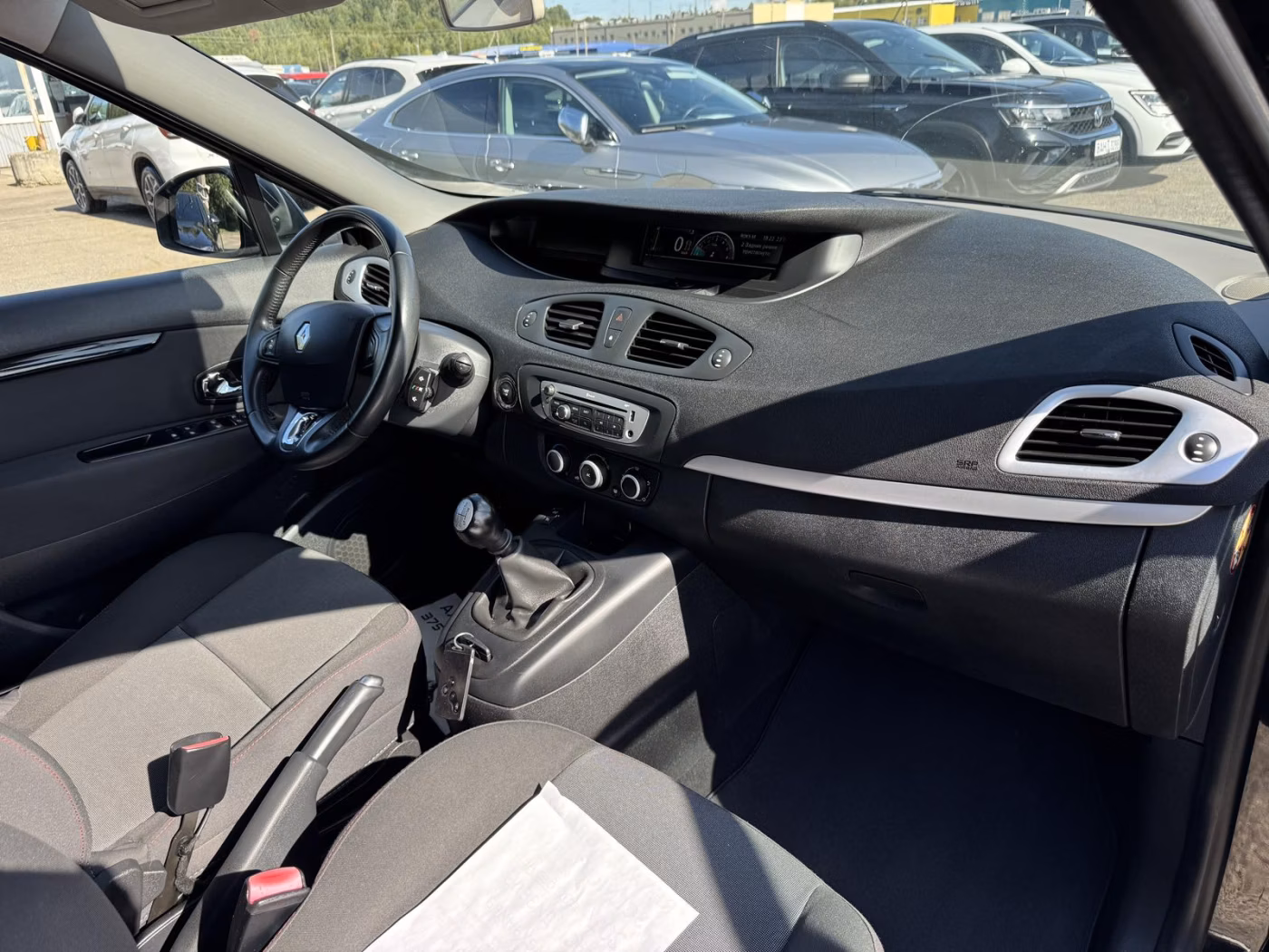 Renault Grand Scenic фото 17