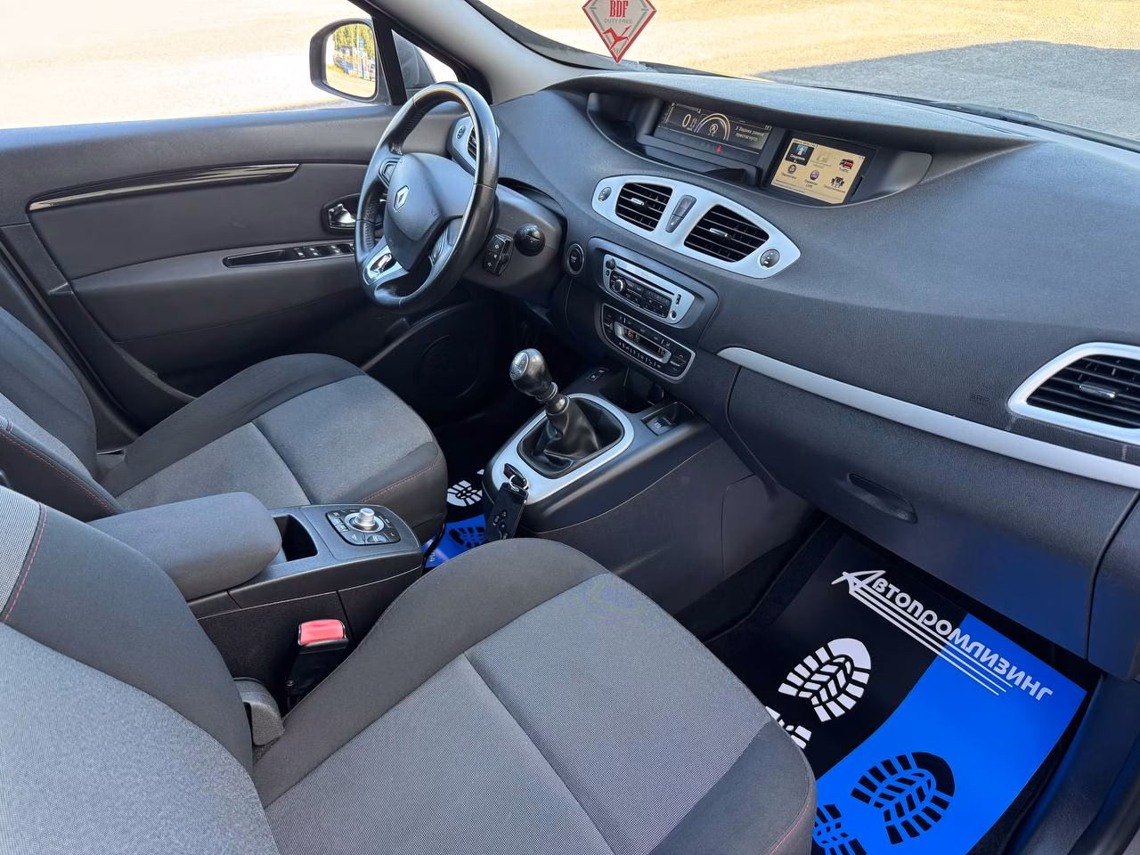 Renault Grand Scenic фото 15
