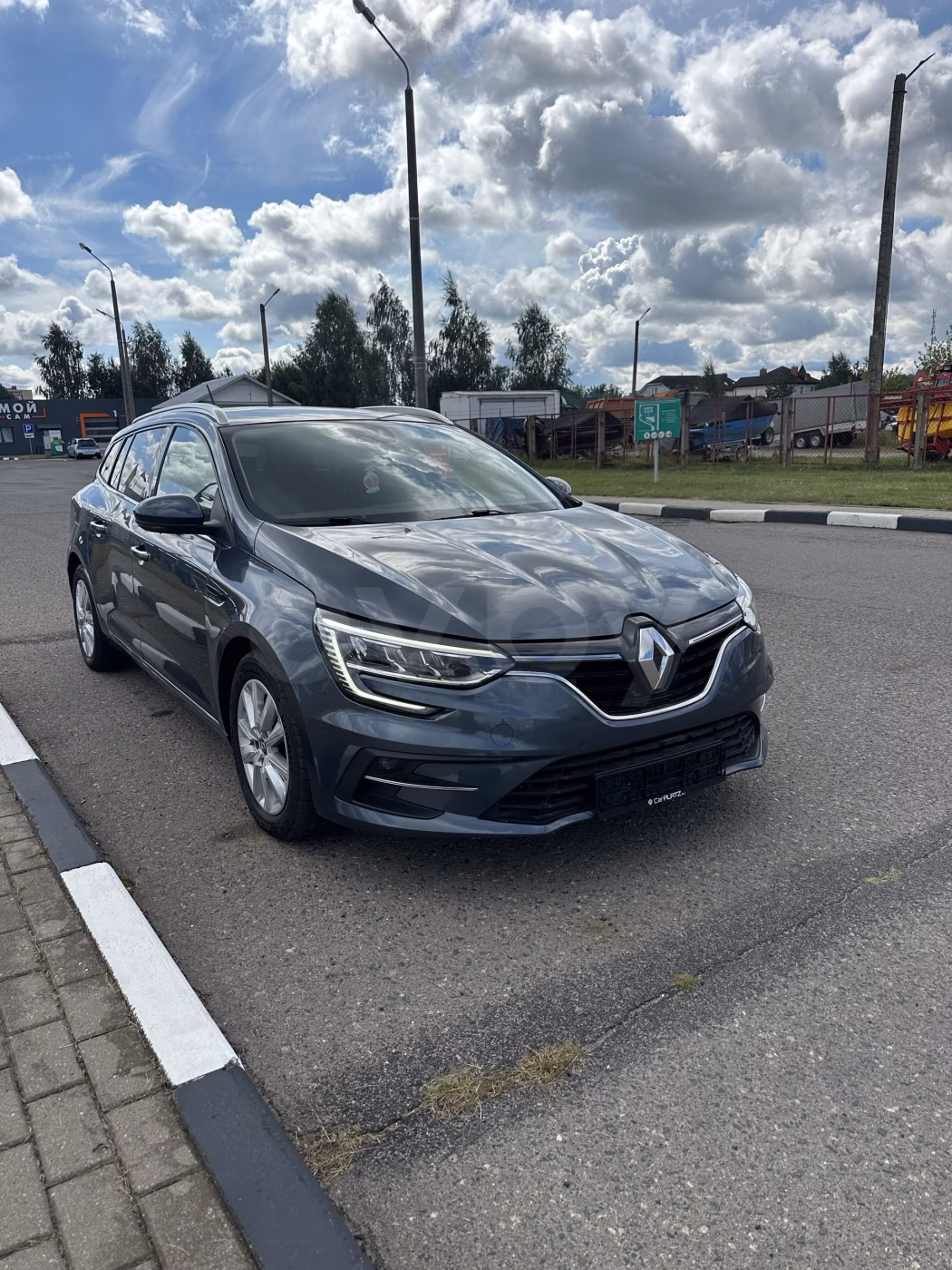 Renault Megane фото 11