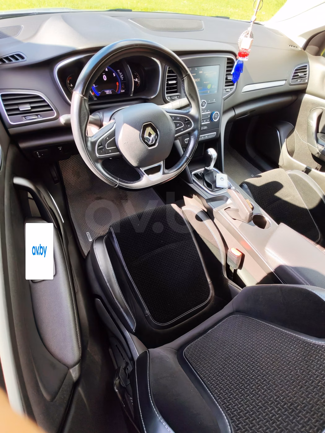 Renault Megane фото 15
