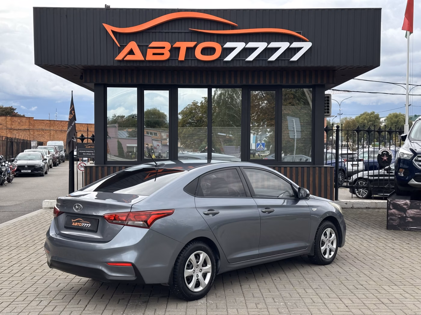 Hyundai Solaris фото 2