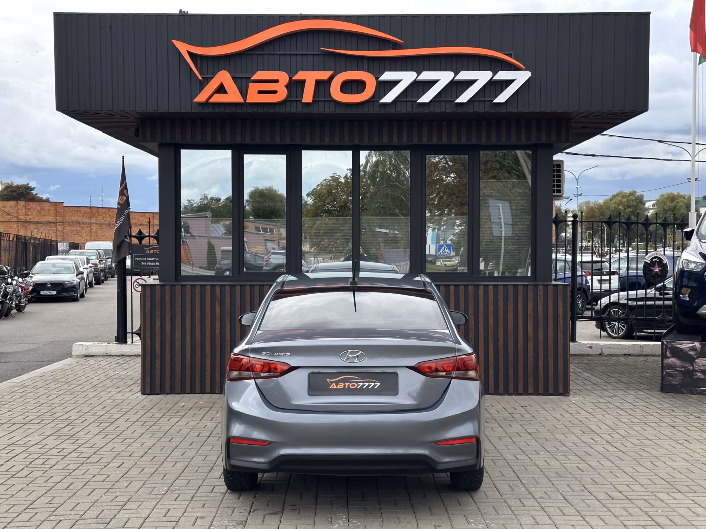 Hyundai Solaris фото 3