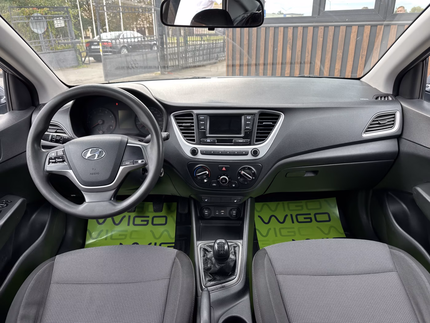 Hyundai Solaris фото 9