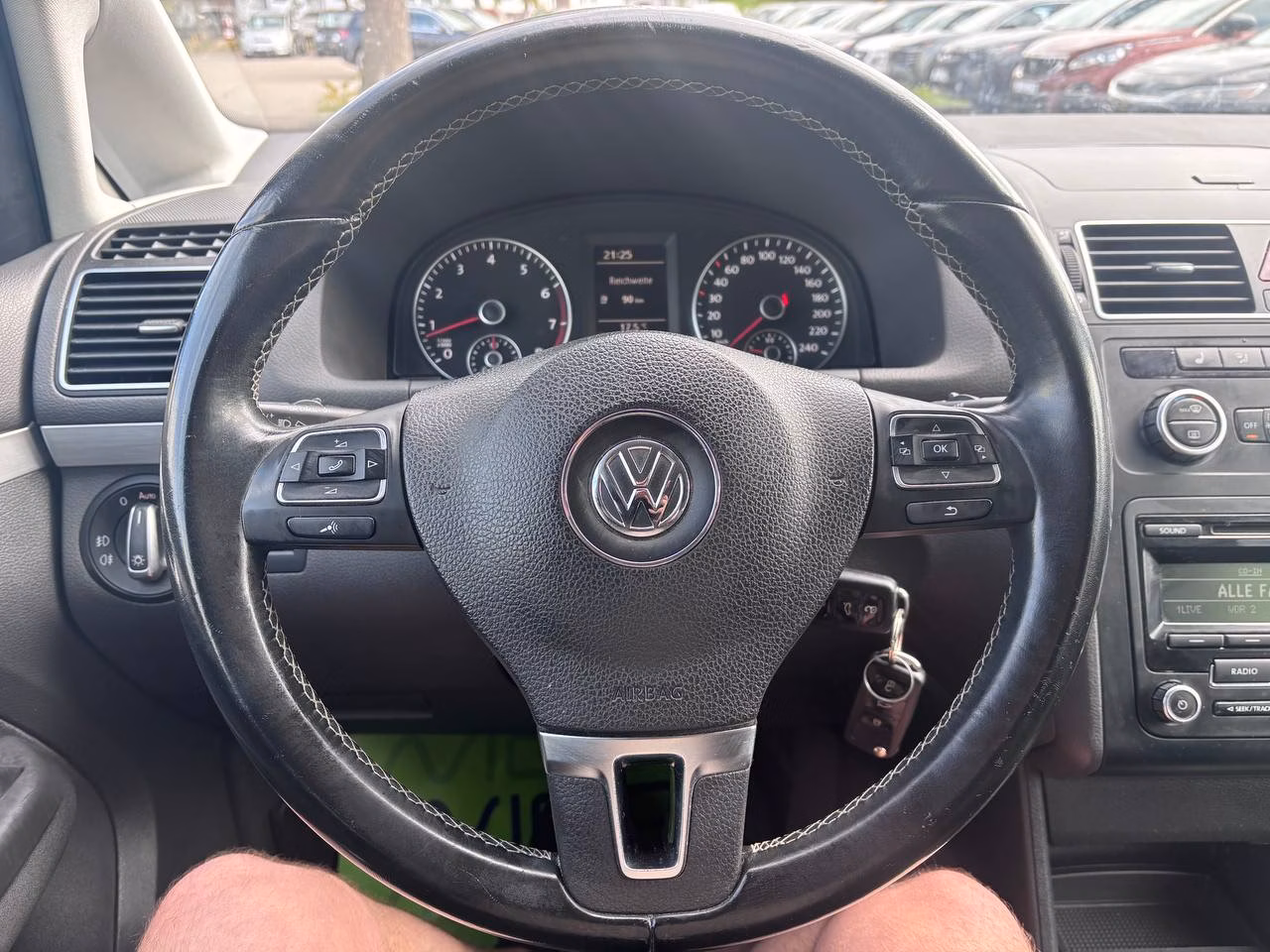Volkswagen Touran фото 8