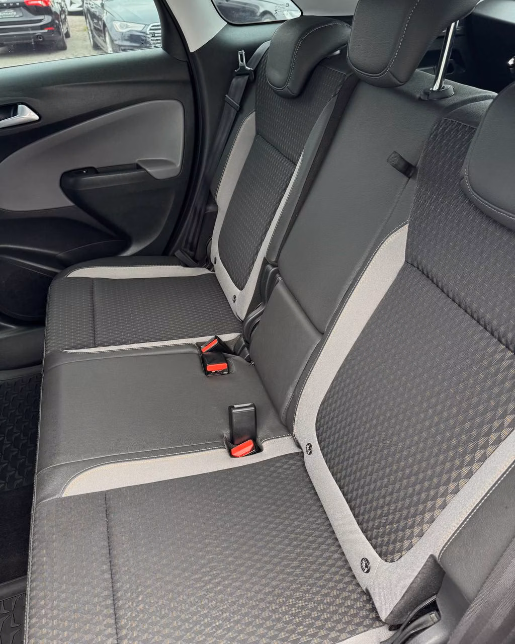 Opel Crossland X фото 12