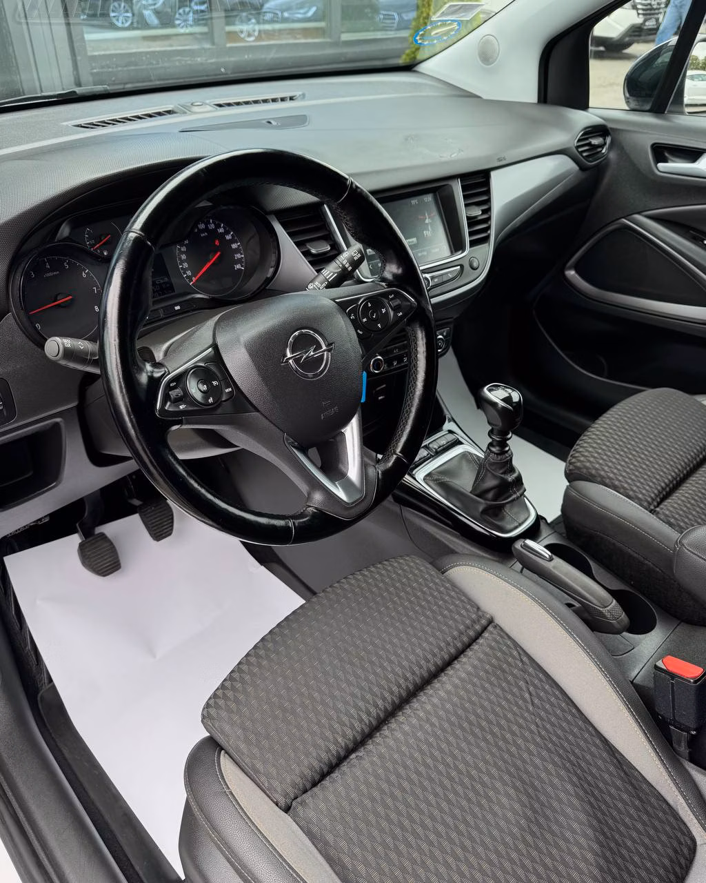 Opel Crossland X фото 10