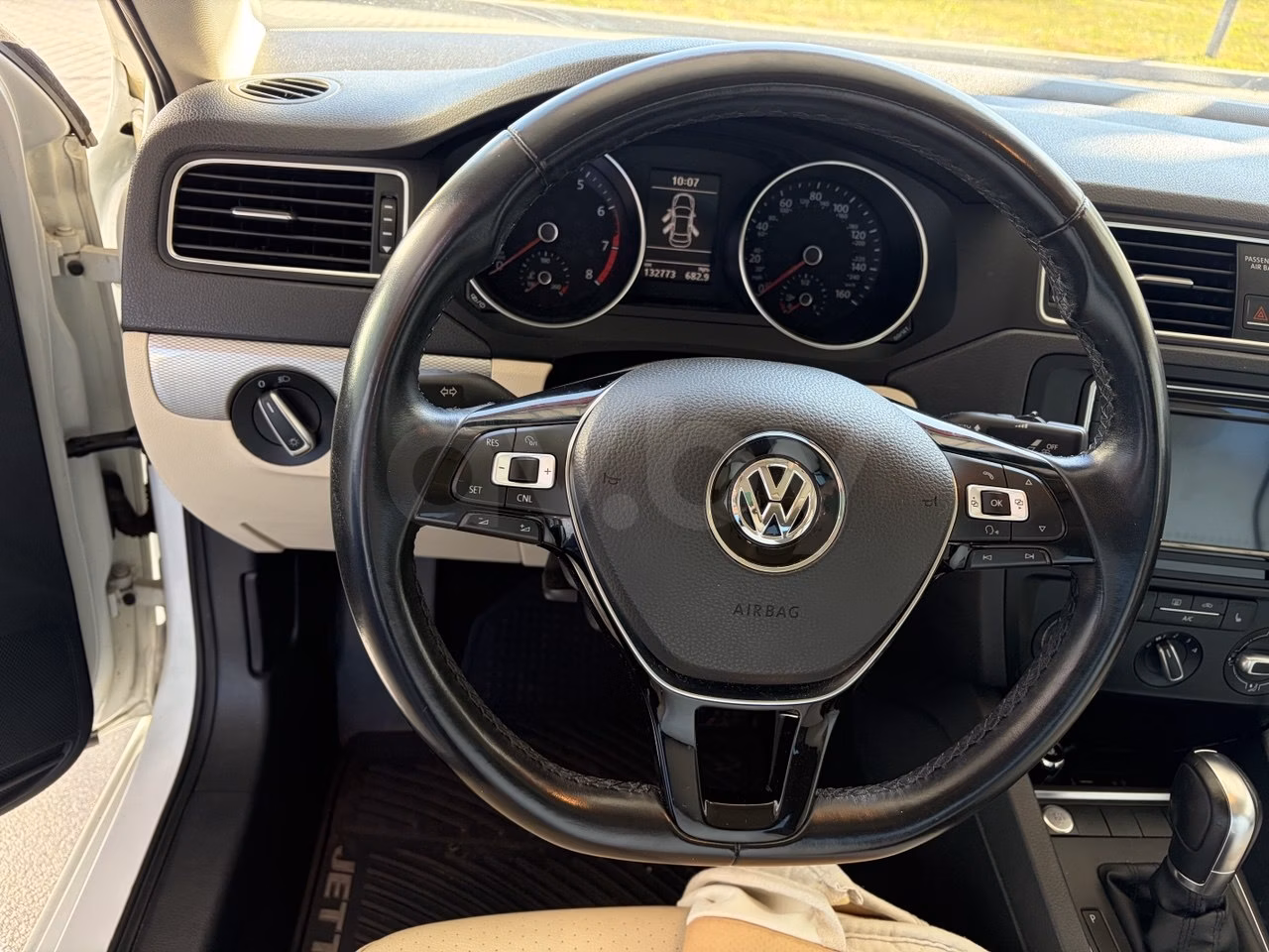 Volkswagen Jetta фото 6