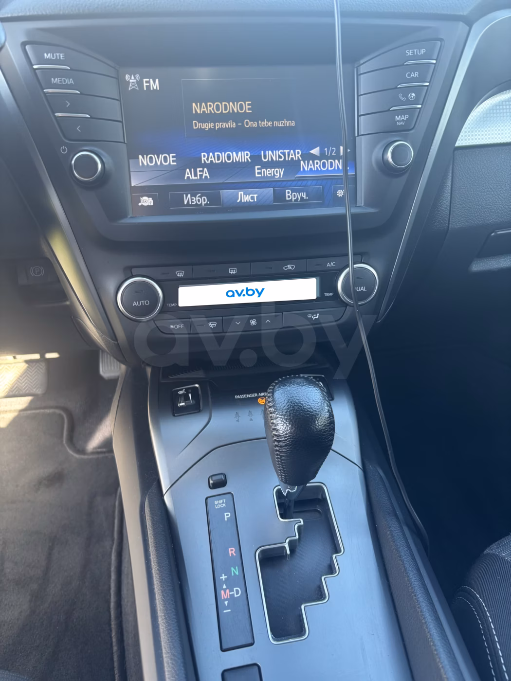 Toyota Avensis фото 11