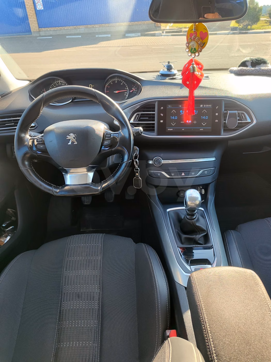 Peugeot 308 фото 5