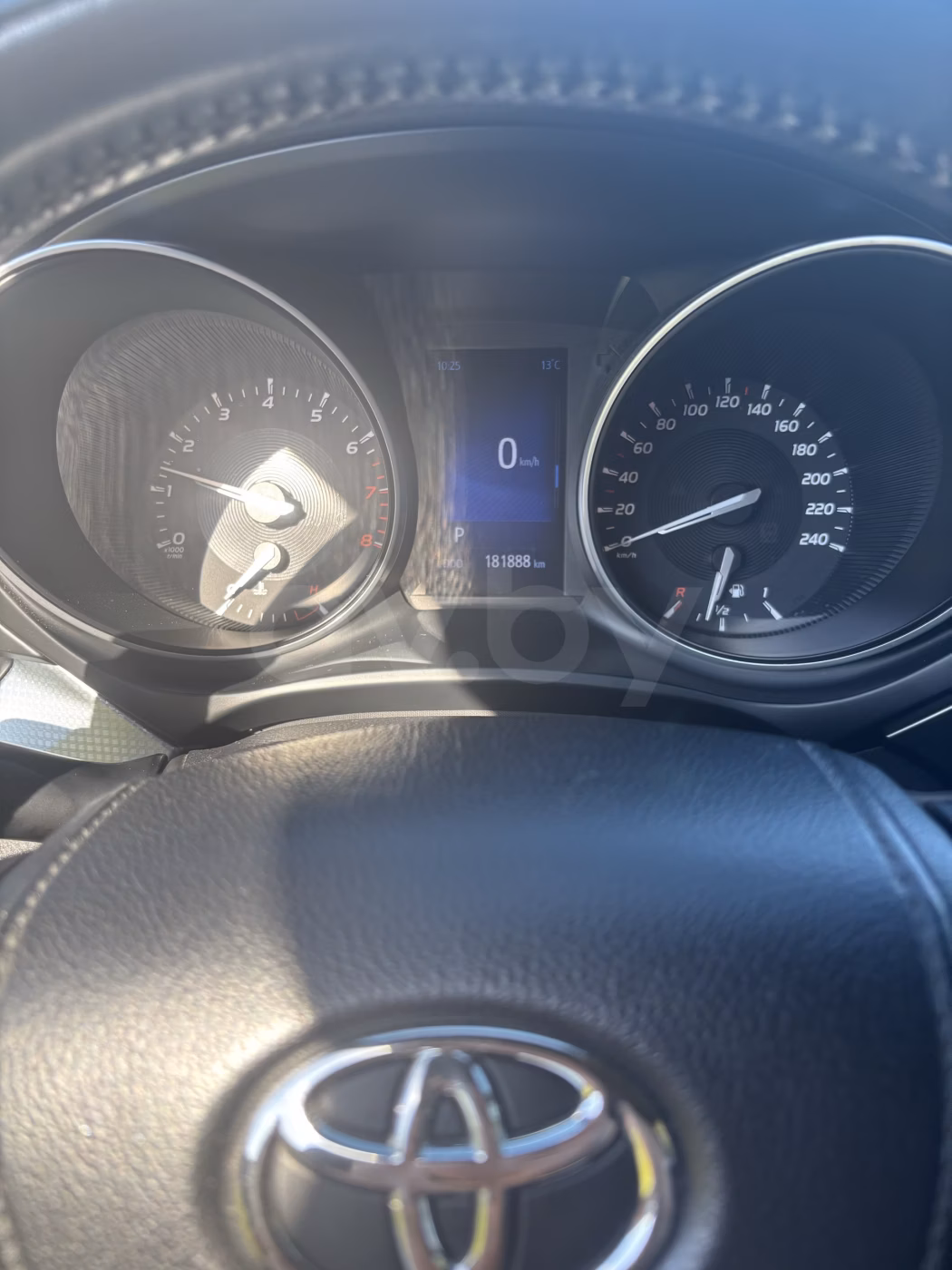 Toyota Avensis фото 10