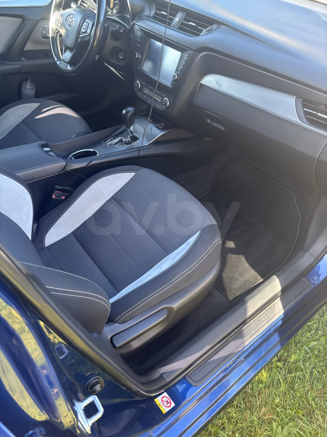 Toyota Avensis фото 13