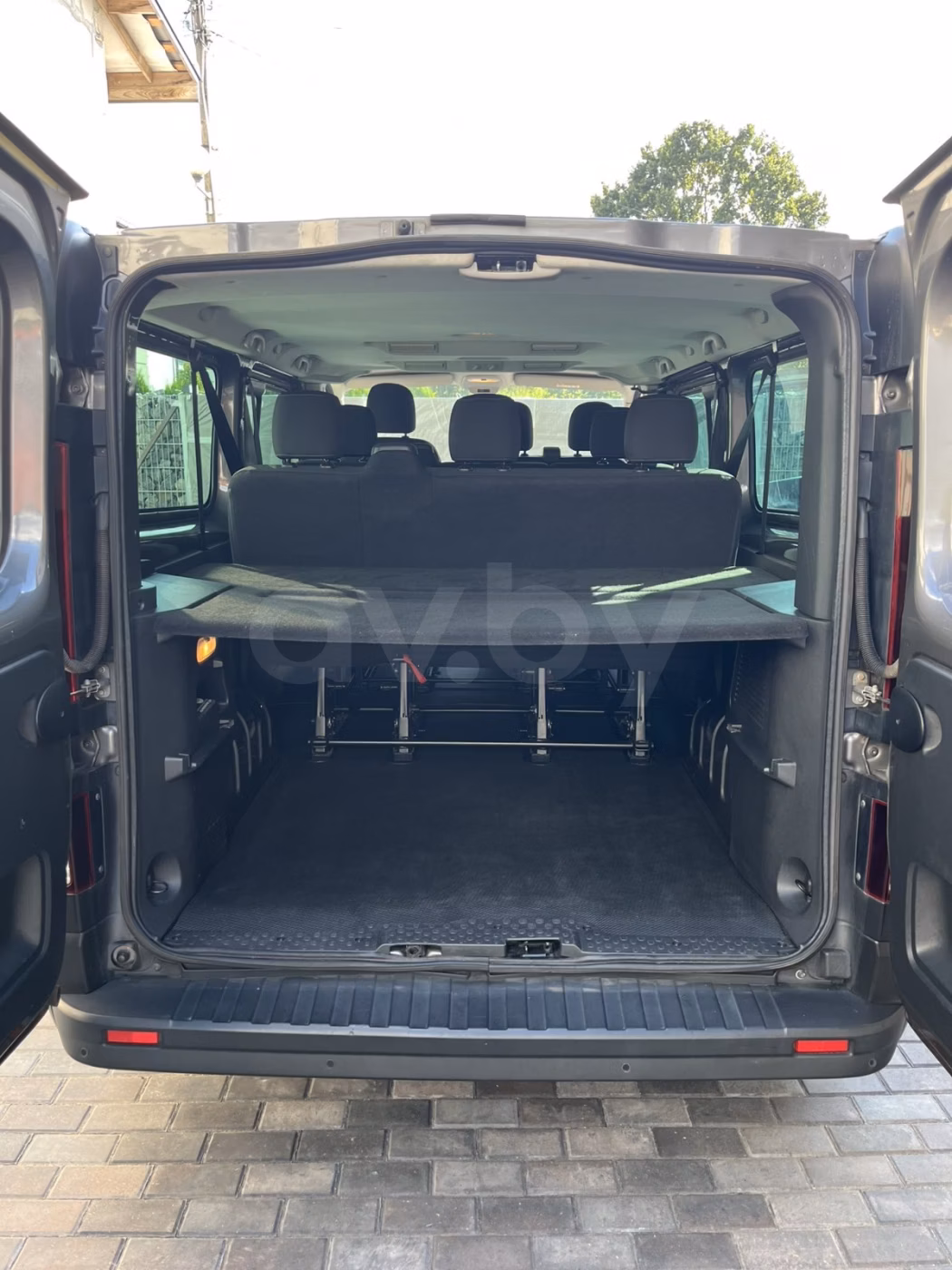 Opel Vivaro фото 11