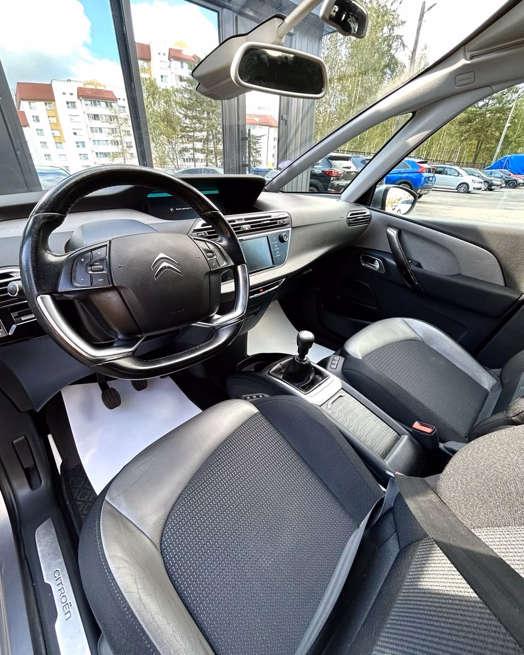 Citroen C4 Picasso фото 10