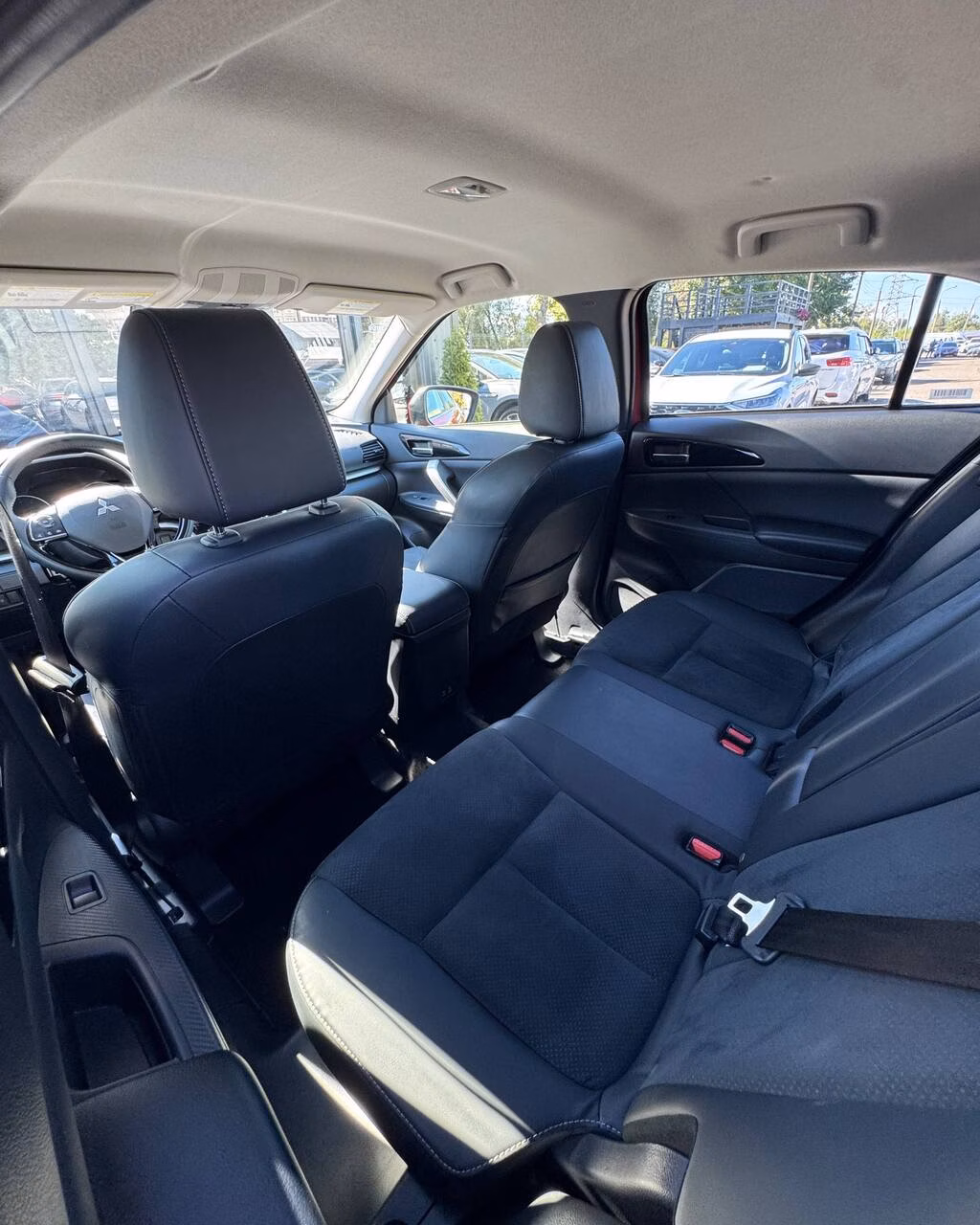 Mitsubishi Eclipse Cross фото 11