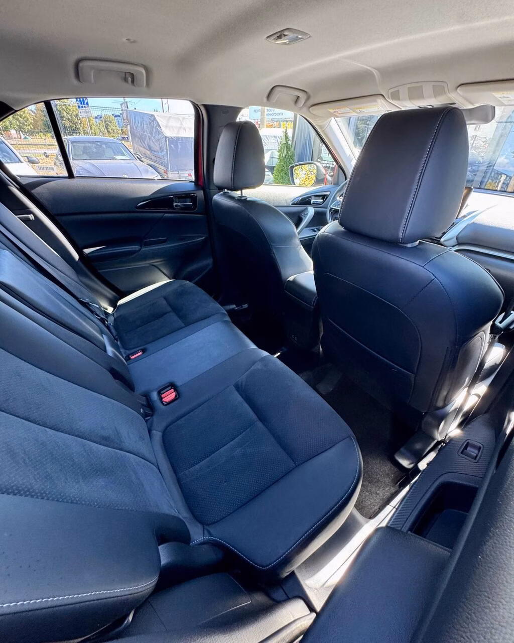 Mitsubishi Eclipse Cross фото 12
