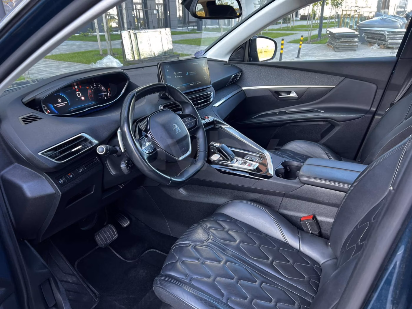 Peugeot 5008 фото 10