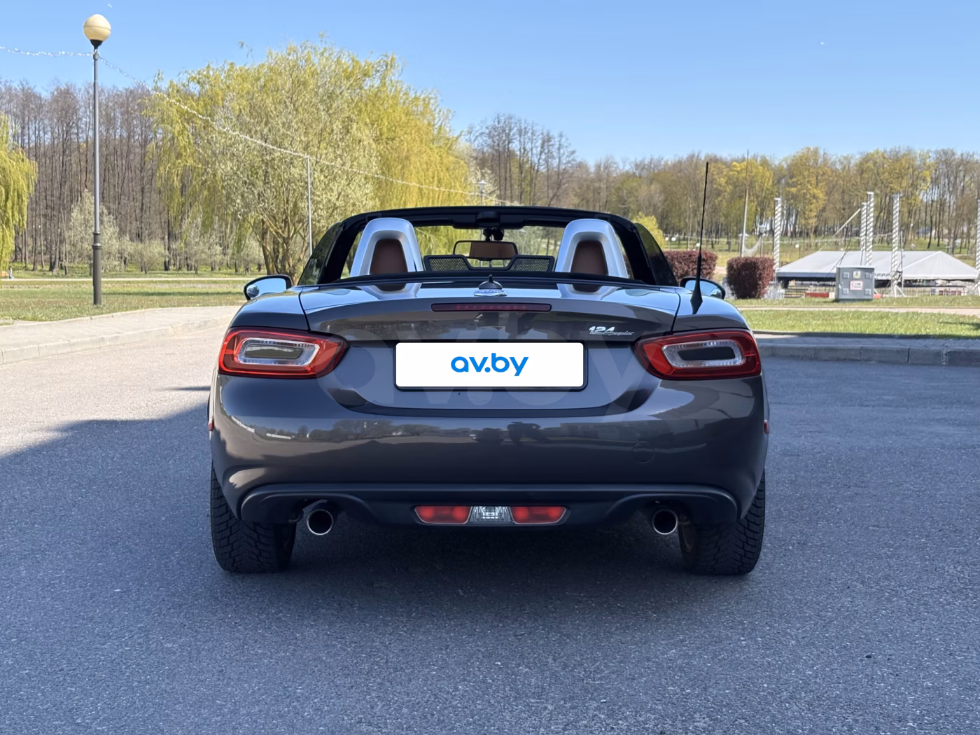 Fiat 124 Spider фото 6