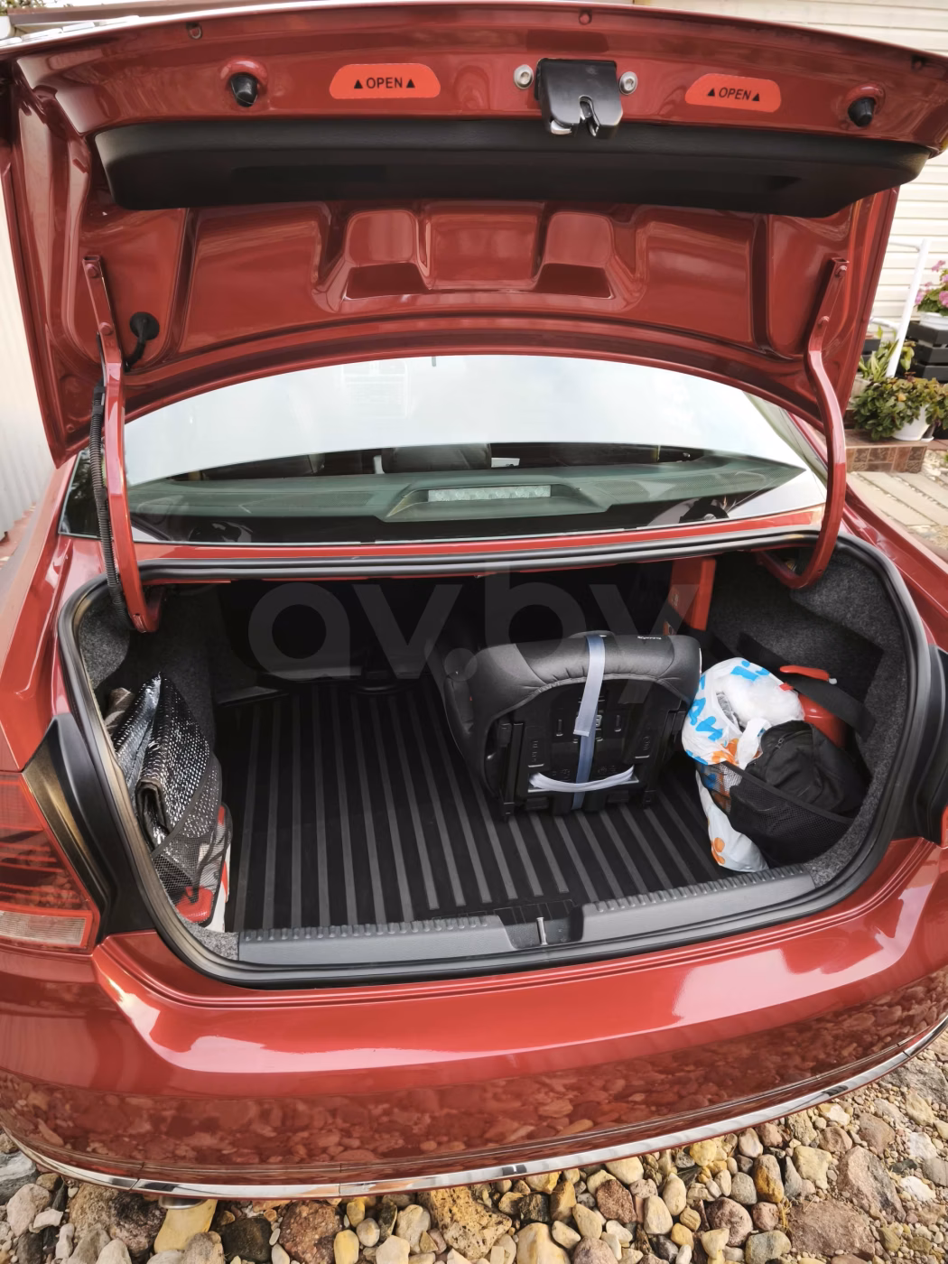 Volkswagen Polo Sedan фото 12