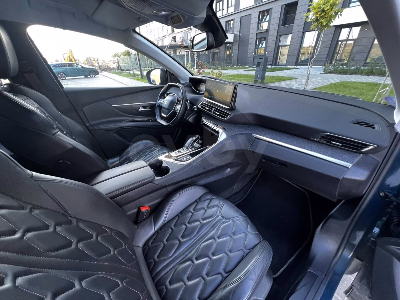 Peugeot 5008 фото 11