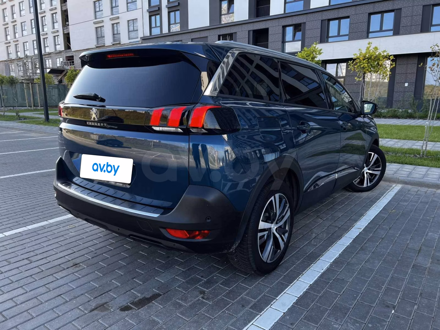 Peugeot 5008 фото 8